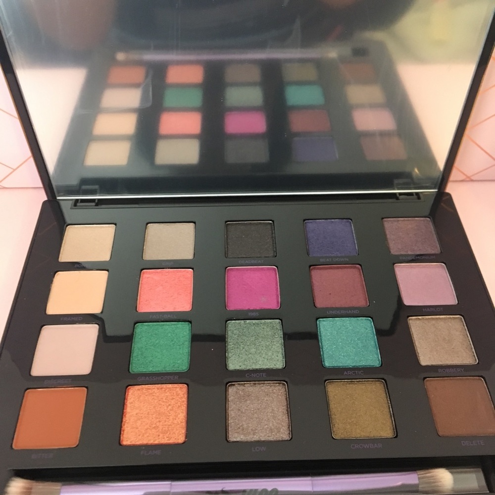 Sale! Urban Decay Vice 4 palette, new in box!!!